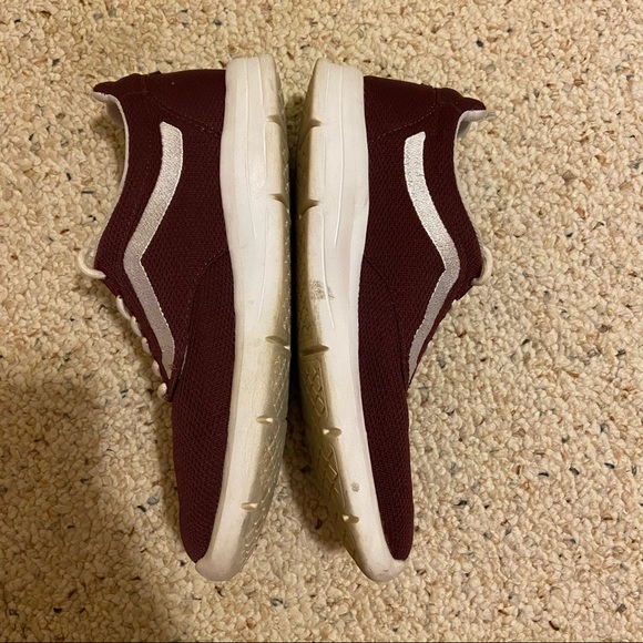 Vans - Picture 8 of 9